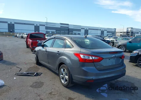 2013 Ford Focus Se z USA, uszkodzony, nr VIN 1FADP3F20DL194577